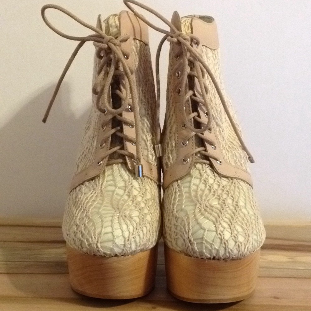 MESSECA JULIE CROCHET LACE UP PLATFORM 6.5 M